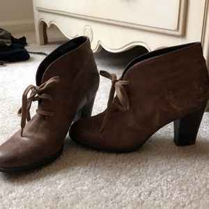 Clark’s heeled lace up booties
